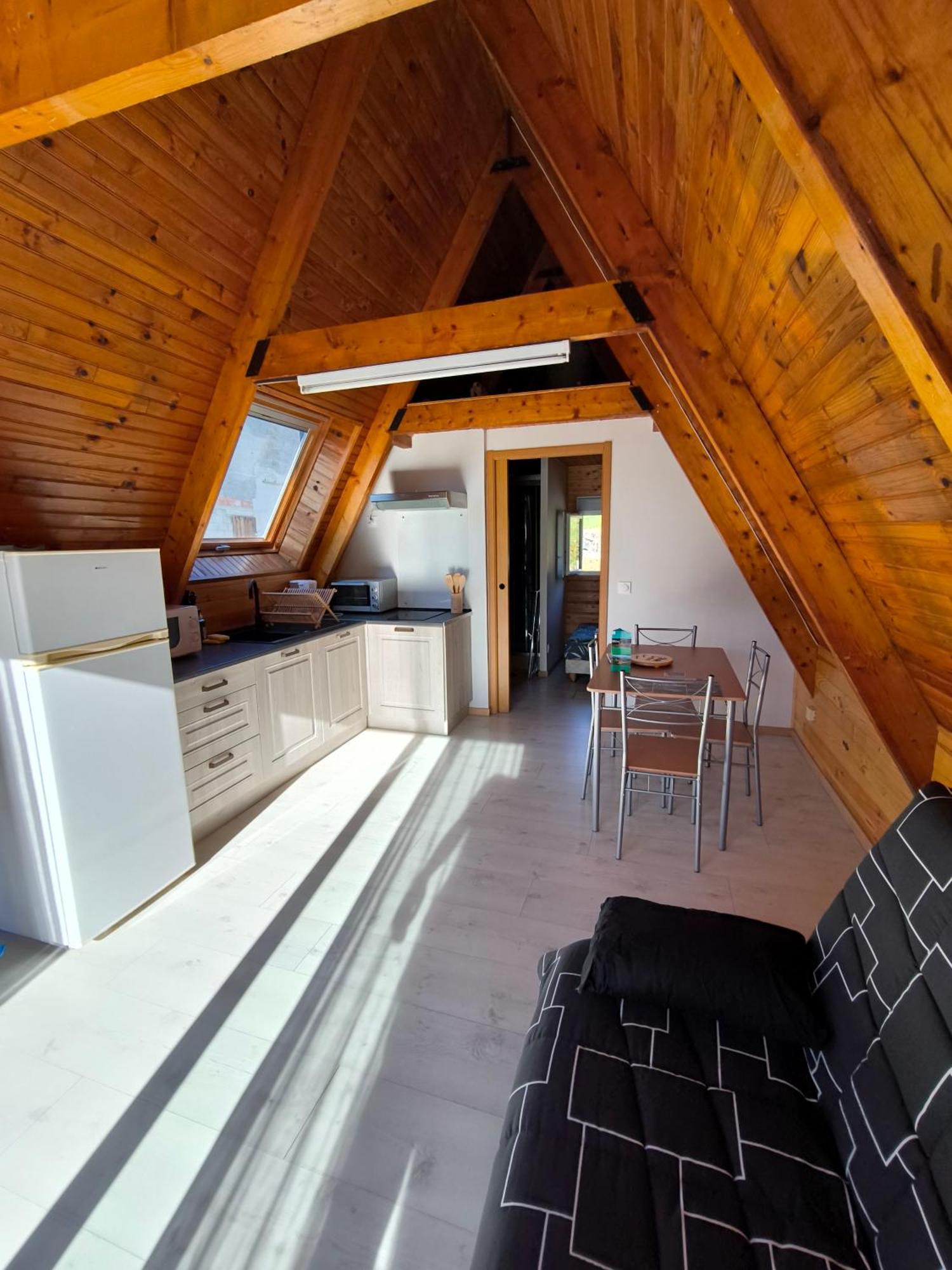 Petit Chalet Avec Terrasse Oust Kamer foto